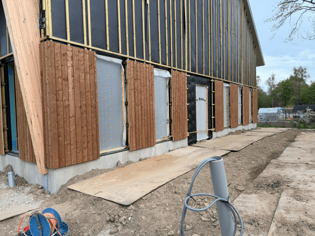Houten gevelbekleding HDSR loodsen, Lopik, Maarssenbroek en Nieuwegein
